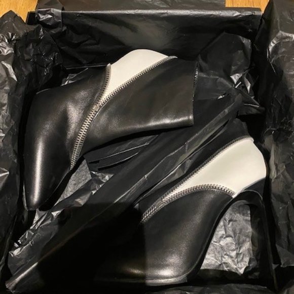 Black and White Saint Laurent Zipper booties - Picture 8 of 12